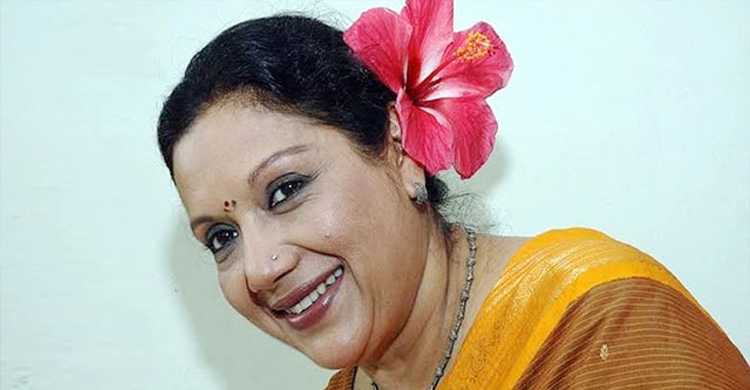 লাইফ সাপোর্টে অভিনেত্রী কবরী