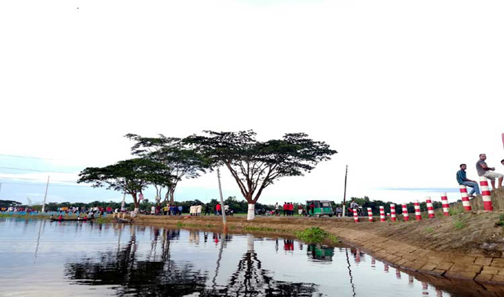 হাওরের নতুন আকর্ষণ পালেরমোড়া সেলফি ব্রিজ