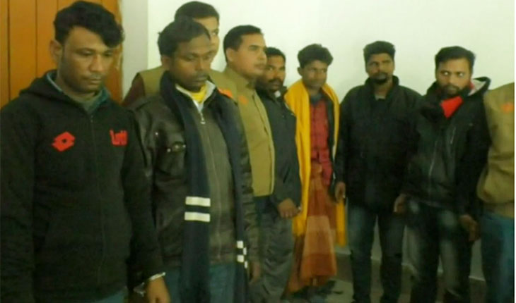 নাটোরে ডাকাতির প্রস্তুতির সময় ধারালো অস্