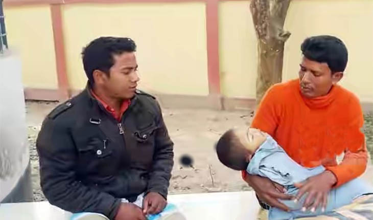 বাবার ট্রলির চাকায় পিষ্ট হয়ে সন্তান নি