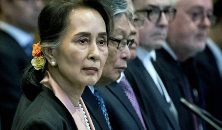 আদালতে পাথরের মতো মুখ করে বসে ছিলেন সু চ