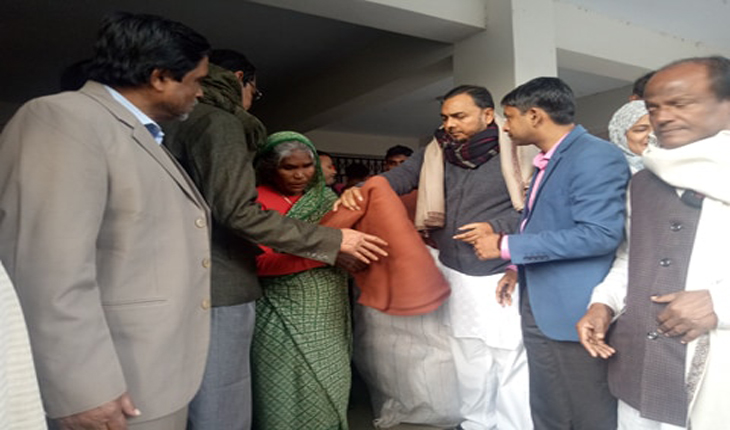 নাগরপুরে শীতার্ত মাঝে কম্বল বিতারন