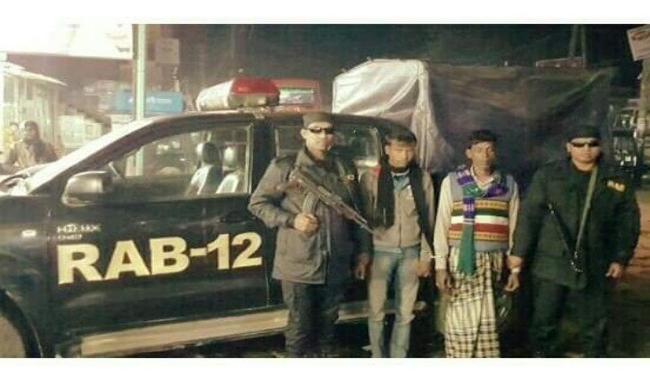 গোপালপুরে বিদেশী পিস্তলসহ ২ জনকে আটক করে