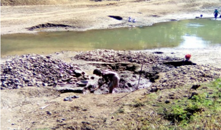 ফাঁসিয়াখালীতে অবৈধ পাথর উত্তোলনের মহোৎস