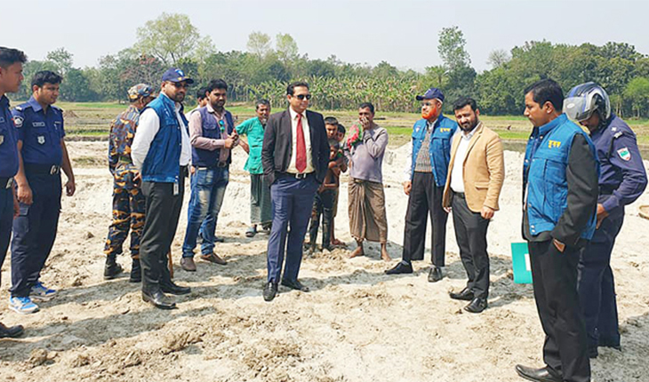 শৈলকুপায় দুদক ও ভ্রাম্যমাণ আদালতের যৌথ অ