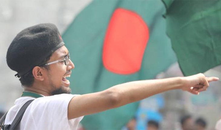 আবার রাস্তায় নেমেছেন শিক্ষার্থীরা 