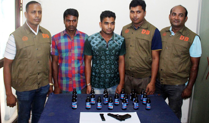 মহেশপুরে অস্ত্র ও মাদকসহ আটক ২ জন