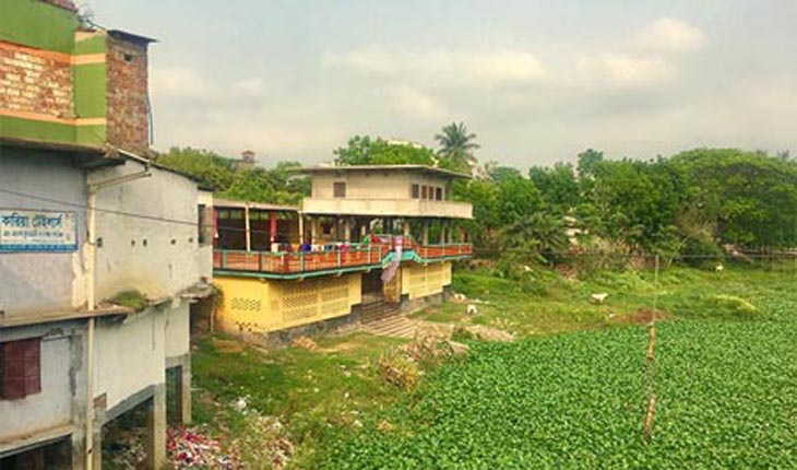 ঝিনাইদহে চিত্রা নদীর  জায়গা দখল 