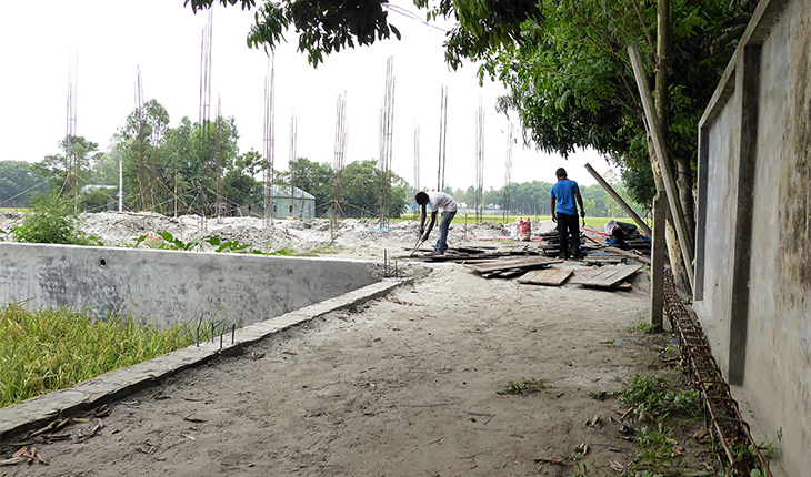 টাঙ্গাইলের ফতেপুরে ফসলি জমির উপর জোরপূর্