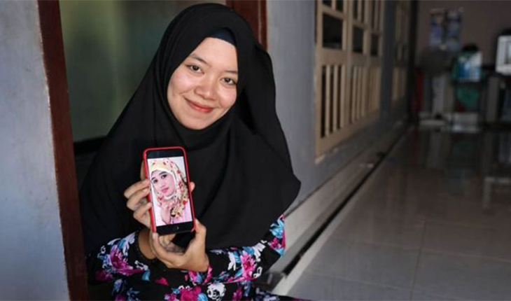 ইন্দোনেশিয়ার যে গ্রামে মা ছাড়াই বড় হচ