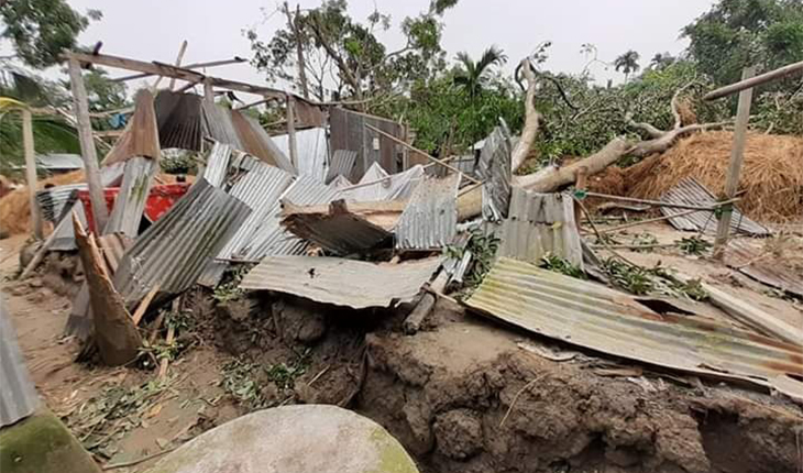 গোপালপুরে কাল বৈশাখী ৬০-৭০টি বাড়িঘর নিশ্