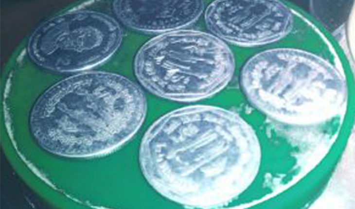 ঝিনাইদহে বাড়ছে অচল পয়সা,পয়সার পরিবর্তে চ