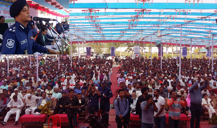 পুলিশ কারও শত্রু নয় বরং সব মানুষের বন্ধু