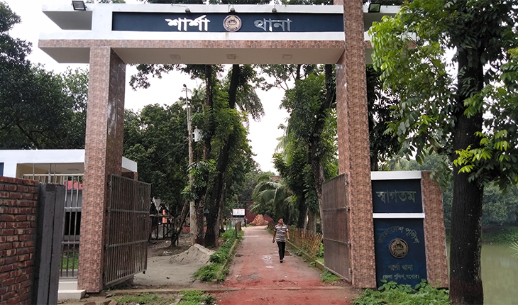 যশোরে একাধিক মামলার আসামী অস্ত্র ও ইয়াবা