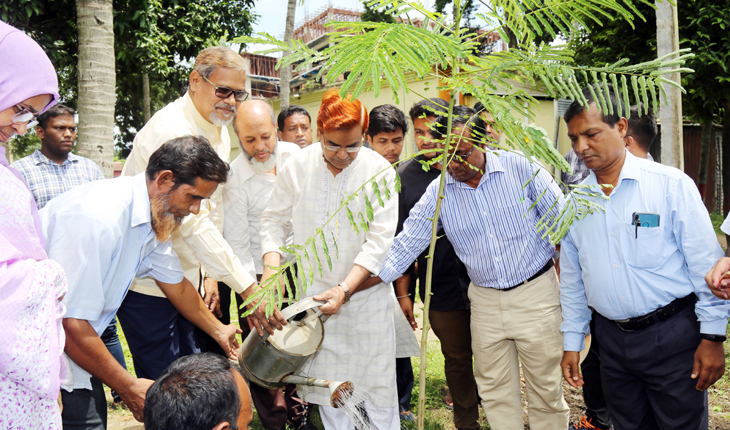 মাভাবিপ্রবিতে রোটারী ক্লাবের বৃক্ষ রোপন