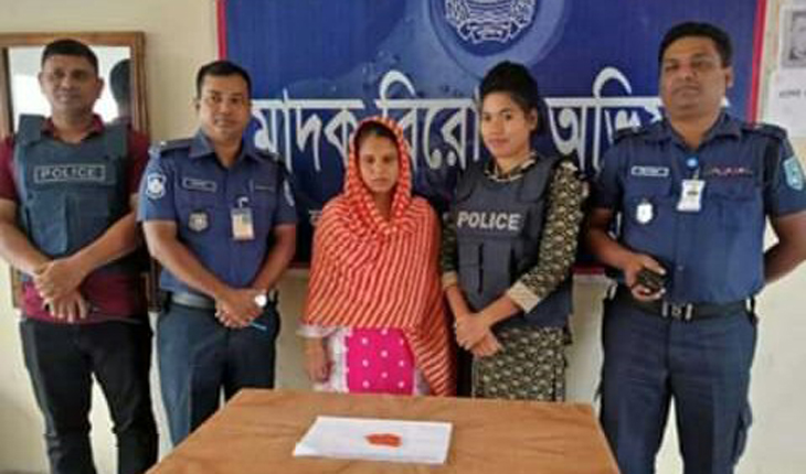 মাথার চুলের খোপায় ইয়াবাসহ রানী গ্রেফতার