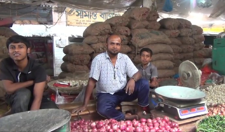 পেঁয়াজের দাম এক লাফে দ্বিগুন