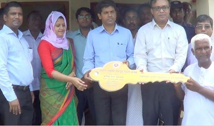 সখীপুরে দুর্যোগ সহনীয় বাসগৃহের উদ্বোধন