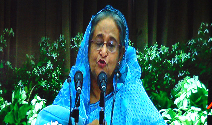 বেনাপোল এক্সপ্রেস ট্রেনের উদ্বোধন করলেন