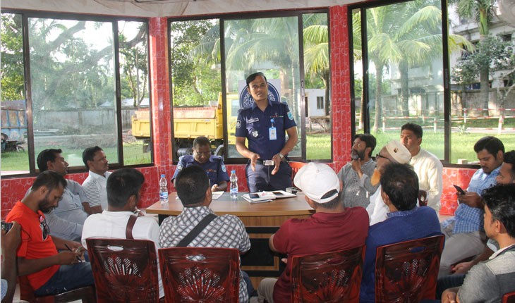 কালিহাতীর সাংবাদিকদের সাথে নবাগত ওসির মত