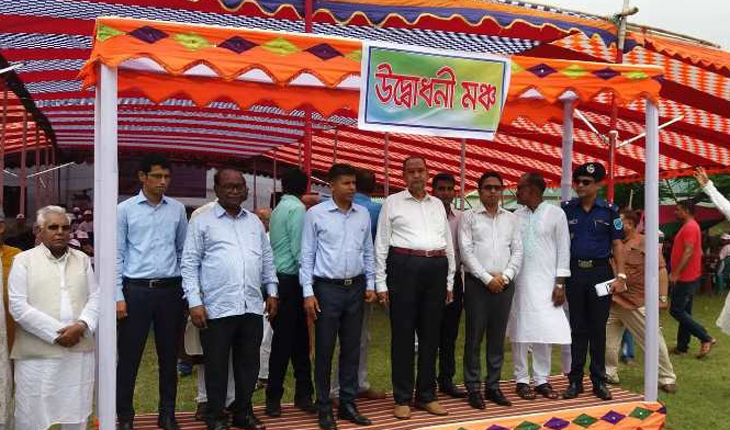  প্রথম পুনর্মিলনীতে প্রাক্তন ও বর্তমানদে