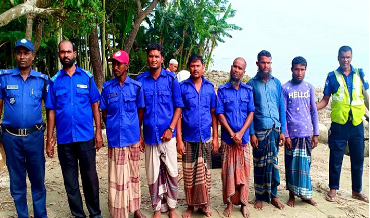 ভোলায় ইলিশ মাছ ধরায় ১১ জনকে জরিমানা