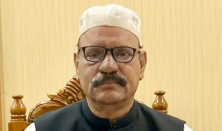 ১৮&rsquo;শ পরিবারের মাঝে উপজেলা চেয়ারম্যানের ত