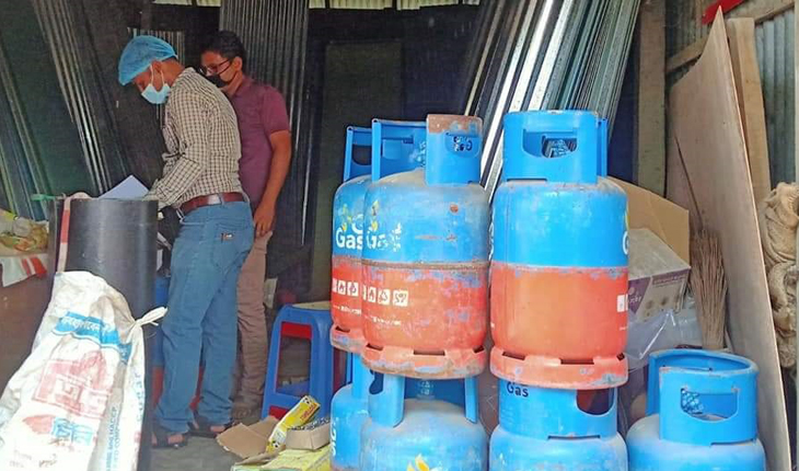 নাগরপুরে ৭ দোকানী ও ঢাকা ফেরত এক পরিবারক