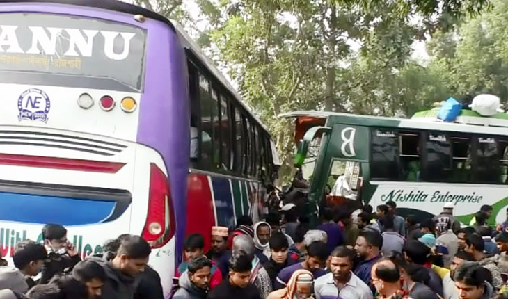 নাটোরে দুই বাসের মুখোমুখি সংঘর্ষে নিহত এ