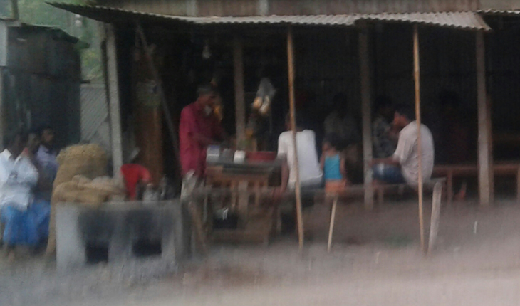 ভূঞাপুরে চা স্টলে টিভি চালা&zwnj;নো বন্ধ ও আড