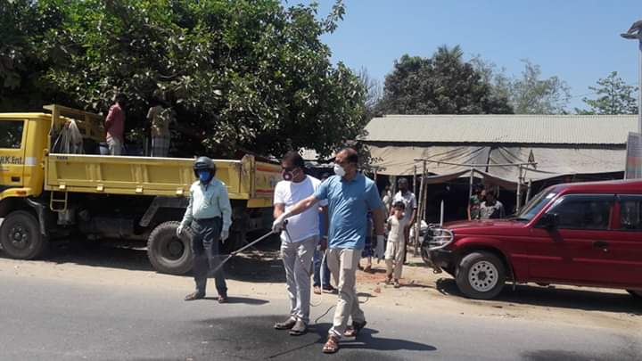 ঘাটাইলে করোনা ঠেকাতে ছিটানো হচ্ছে জীবানু