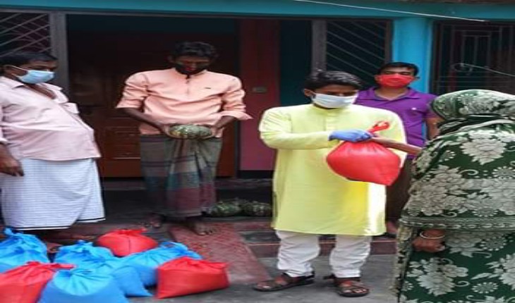 করোনায় অসহায় পরিবারের পাশে যুবলীগ নেতা