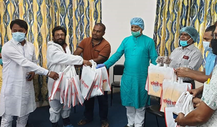 কালিহাতীর সাংবাদিকদের পিপিই দিলেন আবু না