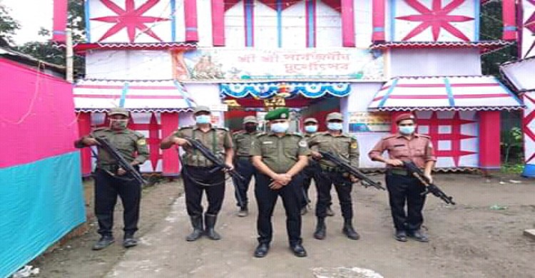 কালিহাতীতে পূজা মন্ডপে ভ্রাম্যমাণ টহলে আ