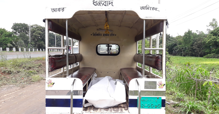 মির্জাপুরে বাস উল্টে নিহত এক