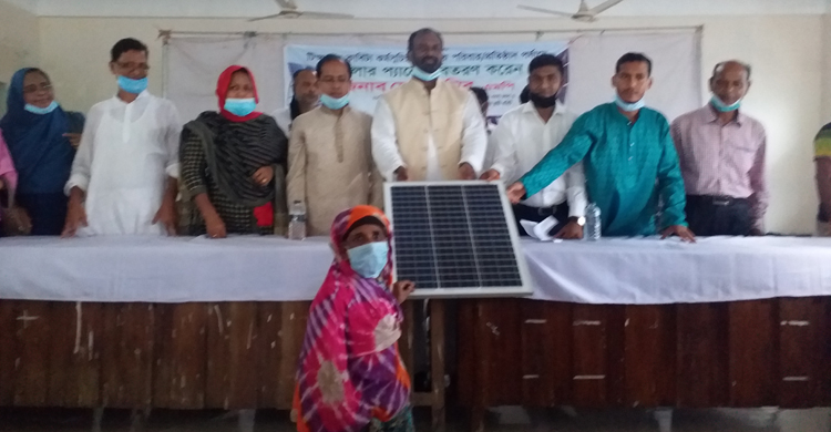 ভূঞাপুরে ২৯৫ টি সোলার সিস্টেম বিতরণ