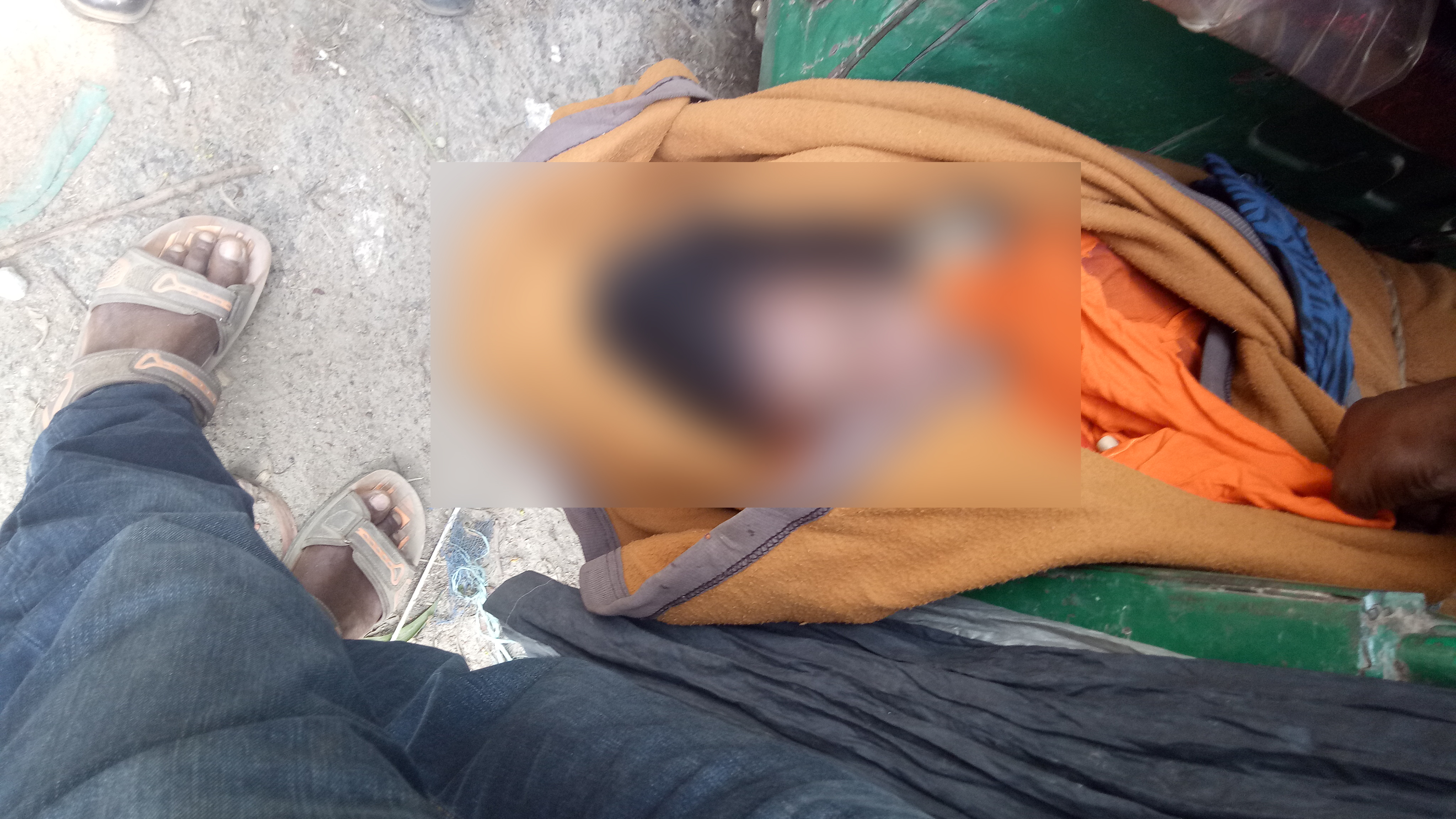 নাগরপুরে মুক্তা ফার্মেসী মালিকের হাতে রো