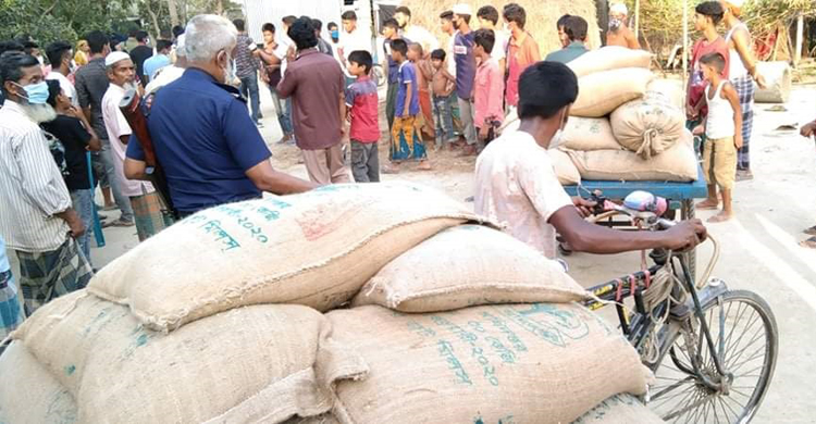 গোপালপুরে খাদ্যবান্ধব কর্মসূচির&nbsp;৬০ বস্তা