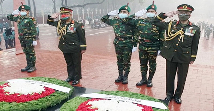 শহীদ বুদ্ধিজীবী স্মৃতিসৌধে শ্রদ্ধা নিবেদ