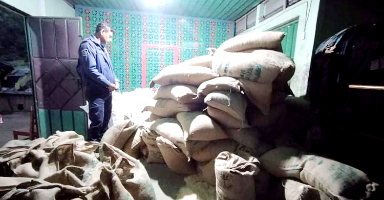 গোপালপুরে খাদ্যবান্ধব কর্মসূচির ১১২ বস্ত