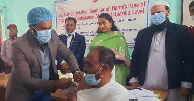 বাসাইলে বুস্টার ডোজ কার্যক্রম উদ্বোধন