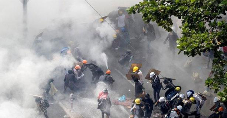 উত্তাল মিয়ানমারে এবার বিদ্যুৎ সরবরাহ বন্