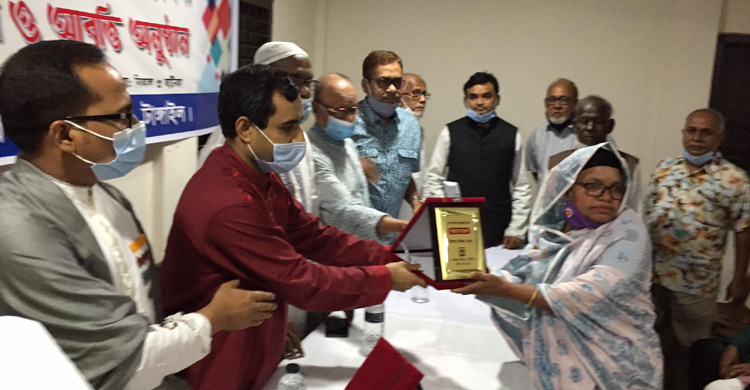 মির্জাপুরে মুক্তিযোদ্ধা ও বীরঙ্গনাকে সংব