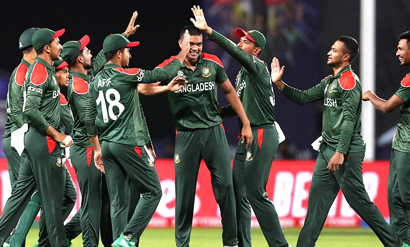 'মাস্ট উইন' ম্যাচে ব্যাটিংয়ে বাংলাদেশ