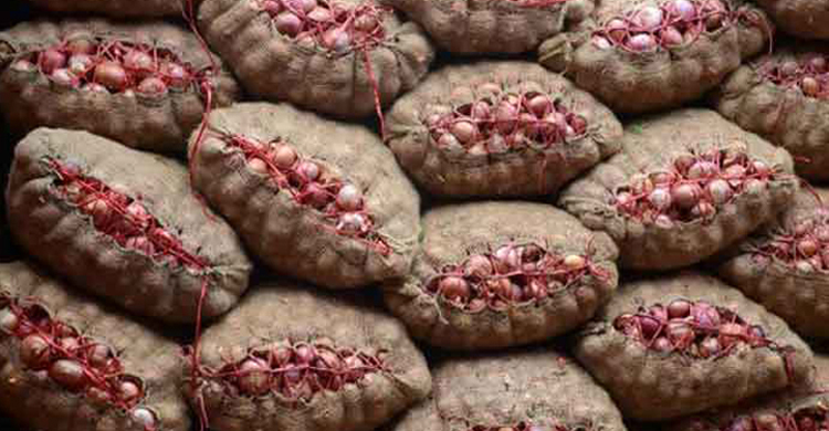 ভারতীয় পেঁয়াজে আগ্রহ নেই বাংলাদেশের আম