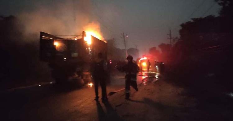 টাঙ্গাইলের সড়ক দুর্ঘটনায় কিশোর নিহত, প্র