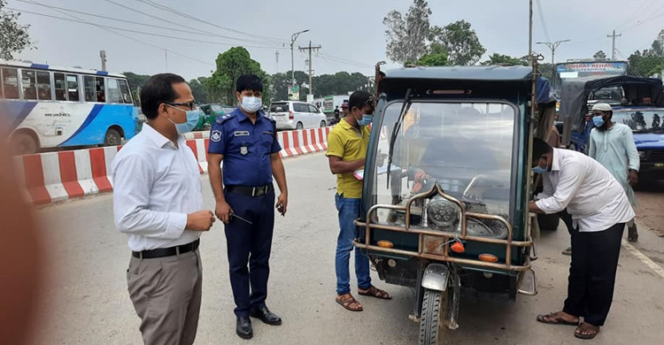 মির্জাপুরে মাস্ক ব্যবহার না করায় ৮ জনের