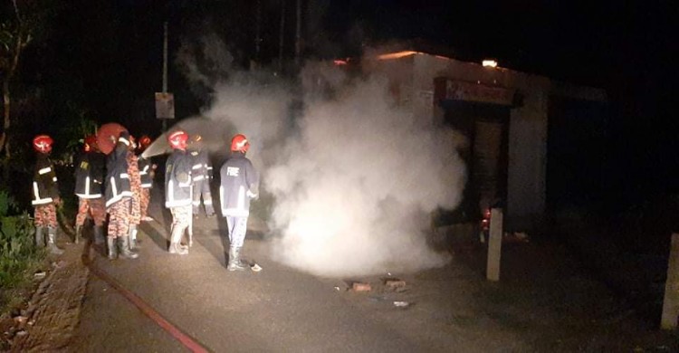 টাঙ্গাইলে মনোহারীর দোকানে অগ্নিকাণ্ড 