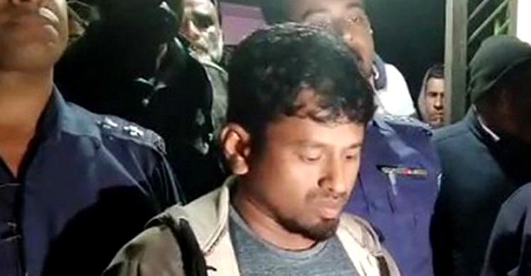 পুলিশকে স্ত্রী হত্যার খবর দিয়ে গ্রেফতার
