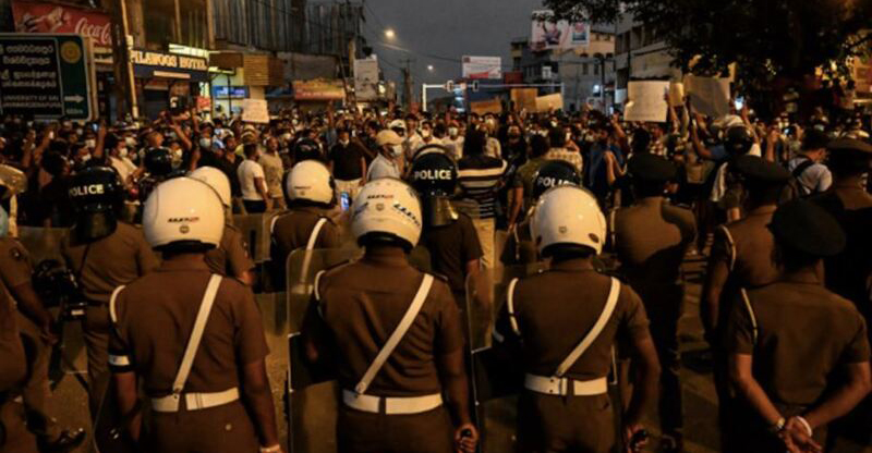 শ্রীলঙ্কার মন্ত্রিসভার পদত্যাগ